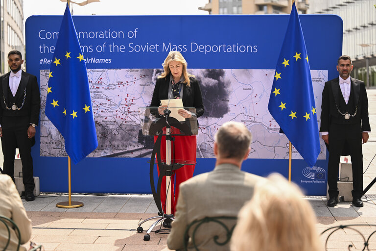 Photo 6: Commemoration of the Victims of Soviet Mass Deportations