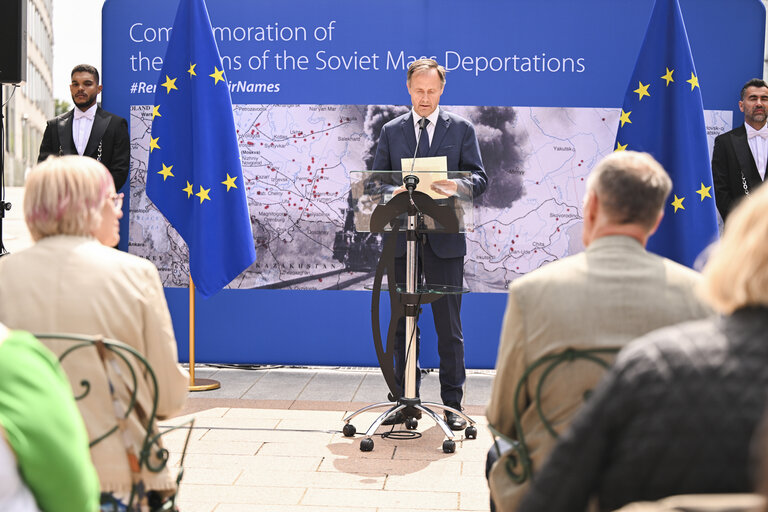 Photo 36: Commemoration of the Victims of Soviet Mass Deportations