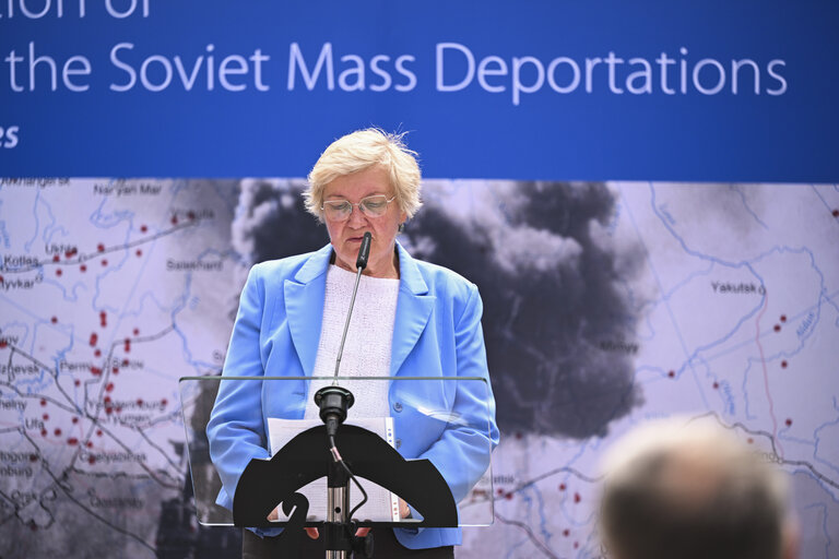 Photo 30: Commemoration of the Victims of Soviet Mass Deportations