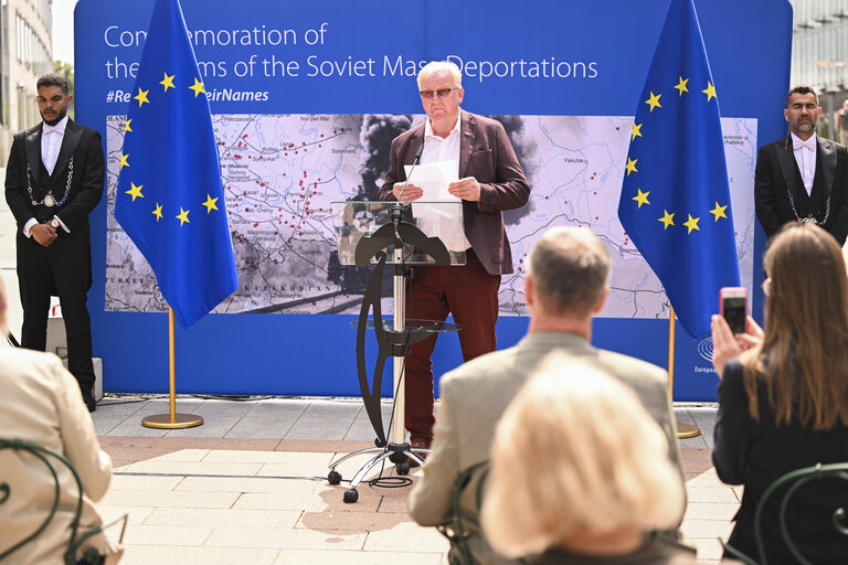 Photo 24: Commemoration of the Victims of Soviet Mass Deportations