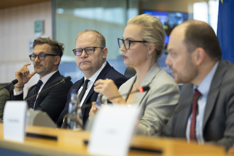 Photo 35: AFET - Exchange of views with representatives of the Russian democratic opposition on the EU support to Russian pro-democratic forces in the new geopolitical context