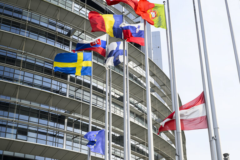 European and Austrian flags at half-mast in front of EP buildings in Brussels and Strasbourg, as a sign of European solidarity and out of respect for the victims of the school shooting in Graz, Austria