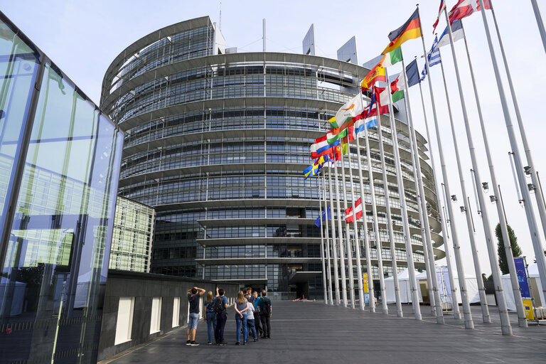 European and Austrian flags at half-mast in front of EP buildings in Brussels and Strasbourg, as a sign of European solidarity and out of respect for the victims of the school shooting in Graz, Austria