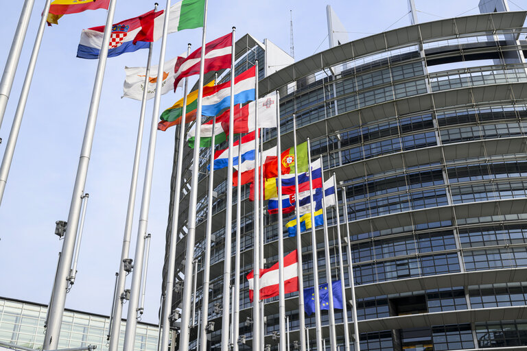 European and Austrian flags at half-mast in front of EP buildings in Brussels and Strasbourg, as a sign of European solidarity and out of respect for the victims of the school shooting in Graz, Austria