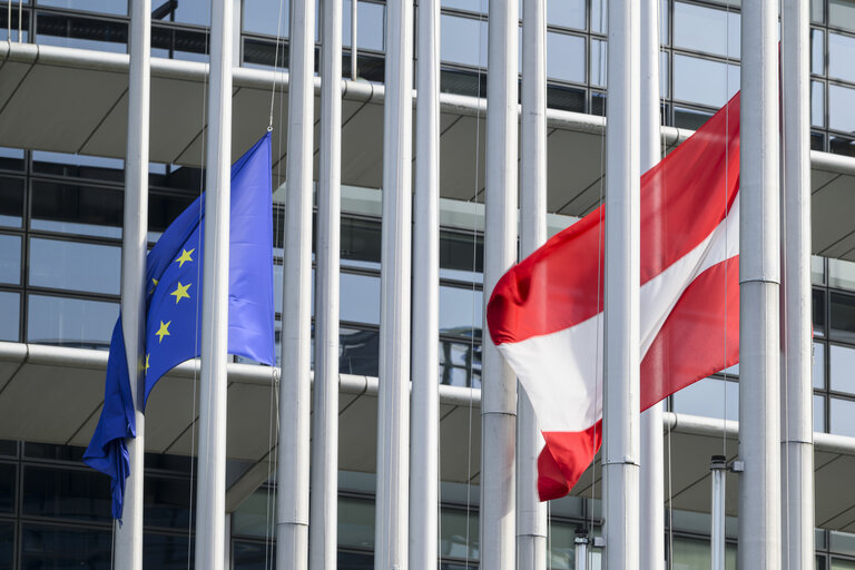 European and Austrian flags at half-mast in front of EP buildings in Brussels and Strasbourg, as a sign of European solidarity and out of respect for the victims of the school shooting in Graz, Austria