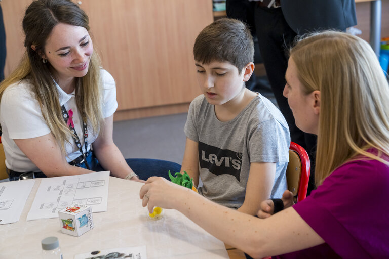 Fotagrafa 7: Roberta METSOLA, EP President visits Queen Fabiola Children's University Hospital on International Day of Play