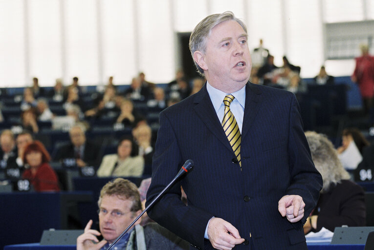 Election of Pat COX as new EP President during a plenary session in Strasbourg