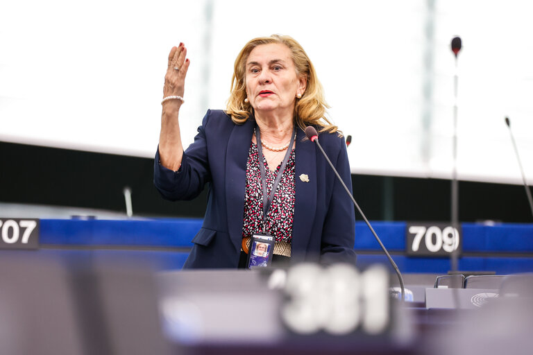 Valokuva 5: EP Plenary session - State of play and follow-up two years after the PEGA recommendations and the illegal use of spyware