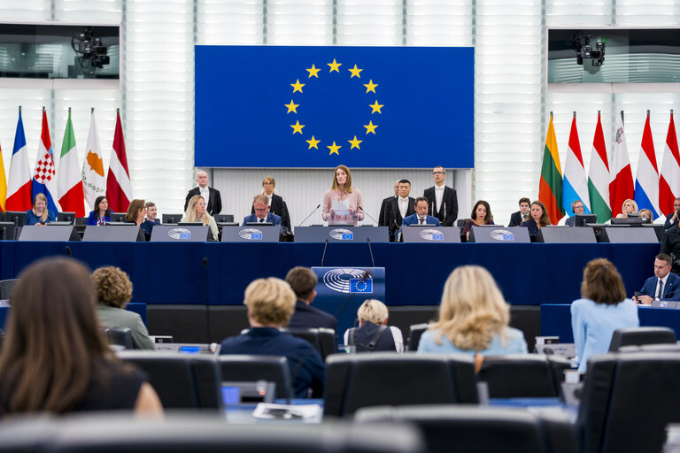 Fotografie 29: EP Plenary session - Resumption of session and order of business