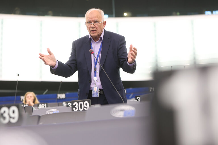 Fotografie 1: EP Plenary session -  The human cost of Russia’s war against Ukraine and the urgent need to end Russian aggression