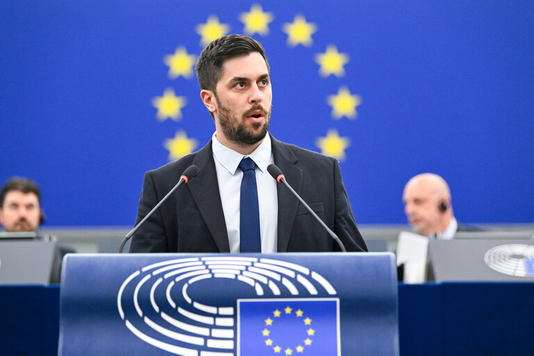 Billede 10: EP Plenary session - Two years since the devastating Tempi rail accident