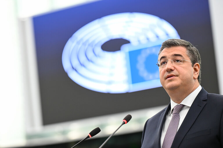 Fotogrāfija 23: EP Plenary session - EU framework conditions for competitive, efficient and sustainable public transport services at all levels