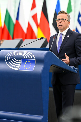 Fotogrāfija 22: EP Plenary session - EU framework conditions for competitive, efficient and sustainable public transport services at all levels