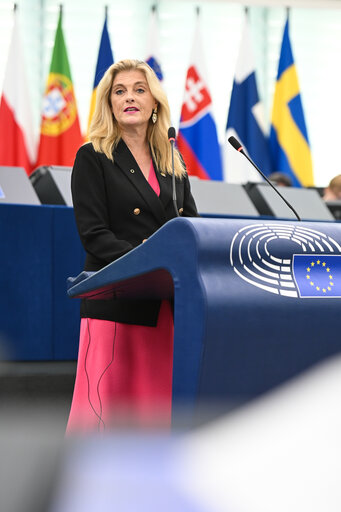 Fotogrāfija 17: EP Plenary session - EU framework conditions for competitive, efficient and sustainable public transport services at all levels