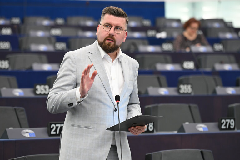 EP Plenary session - EU framework conditions for competitive, efficient and sustainable public transport services at all levels