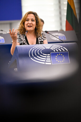 EP Plenary session.- Freedom of assembly in Hungary and the need for the Commission to act