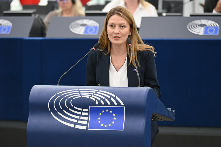 Снимка 46: EP Plenary session - Electricity grids: the backbone of the EU energy system