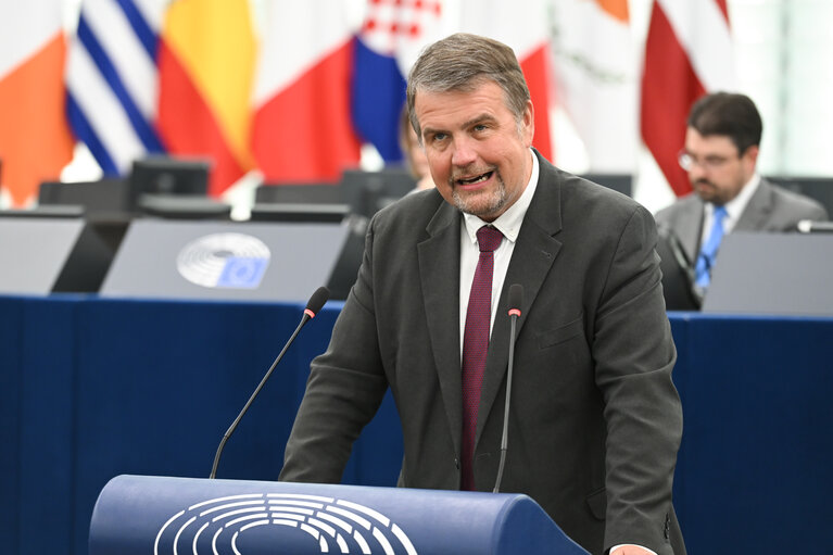 Снимка 35: EP Plenary session - Electricity grids: the backbone of the EU energy system