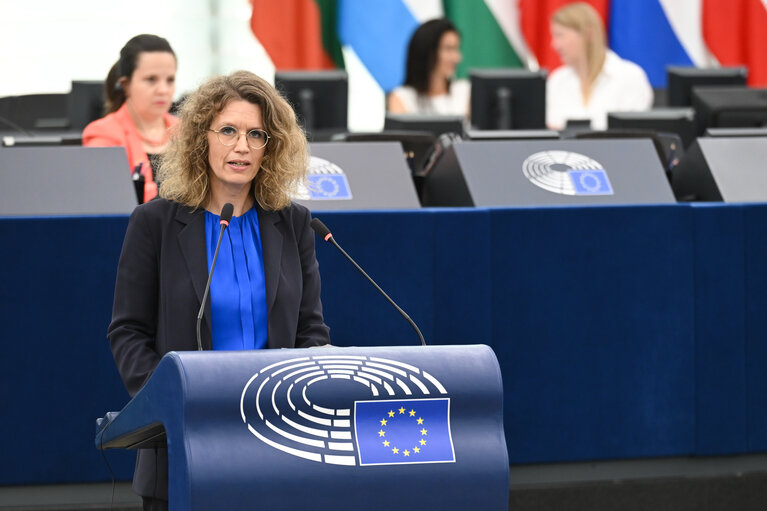 Снимка 33: EP Plenary session - Electricity grids: the backbone of the EU energy system