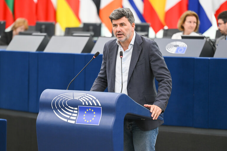Снимка 21: EP Plenary session - Electricity grids: the backbone of the EU energy system