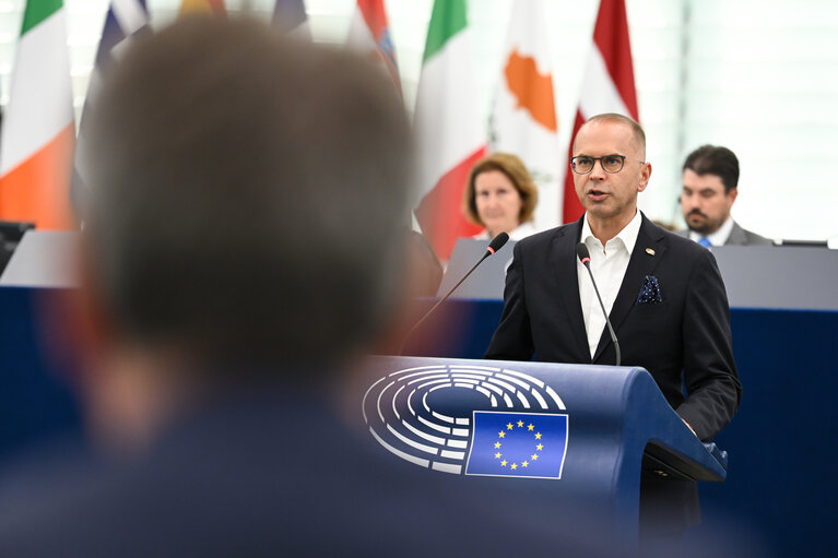 Снимка 12: EP Plenary session - Electricity grids: the backbone of the EU energy system