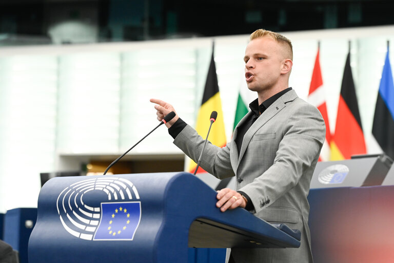 EP Plenary session - Digital Markets, Digital Euro, Digital Identities: economical stimuli or trends toward dystopia