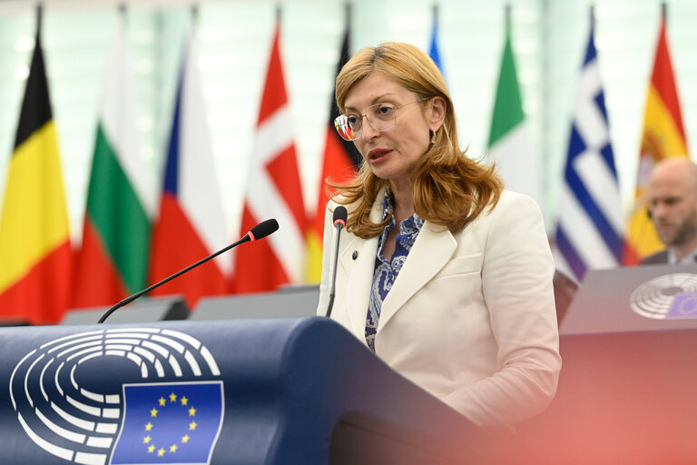 EP Plenary session - Digital Markets, Digital Euro, Digital Identities: economical stimuli or trends toward dystopia
