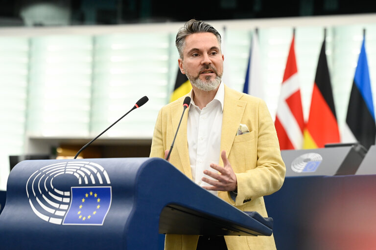 EP Plenary session - Digital Markets, Digital Euro, Digital Identities: economical stimuli or trends toward dystopia