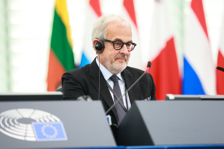 EP Plenary session - Institutional and political implications of the EU enlargement process and global challenges