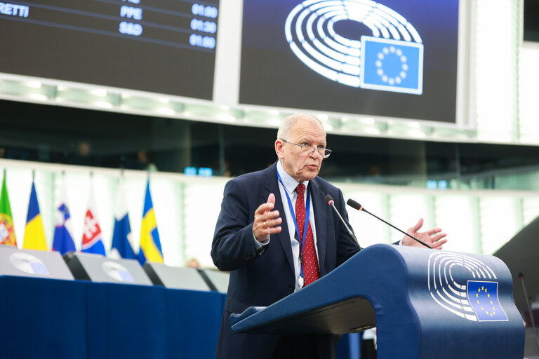 EP Plenary session - Institutional and political implications of the EU enlargement process and global challenges