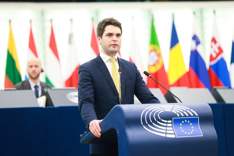 EP Plenary session - Institutional and political implications of the EU enlargement process and global challenges