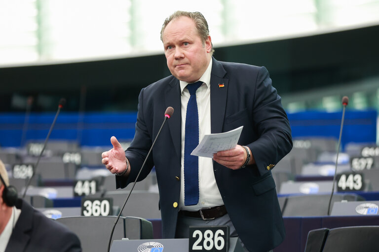 EP Plenary session - Institutional and political implications of the EU enlargement process and global challenges