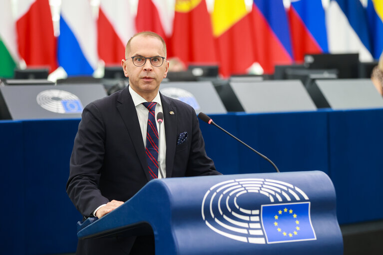 EP Plenary session - Institutional and political implications of the EU enlargement process and global challenges