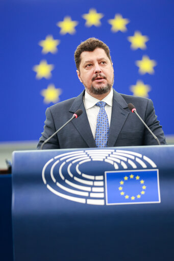 Photo 27: EP Plenary session - Institutional and political implications of the EU enlargement process and global challenges