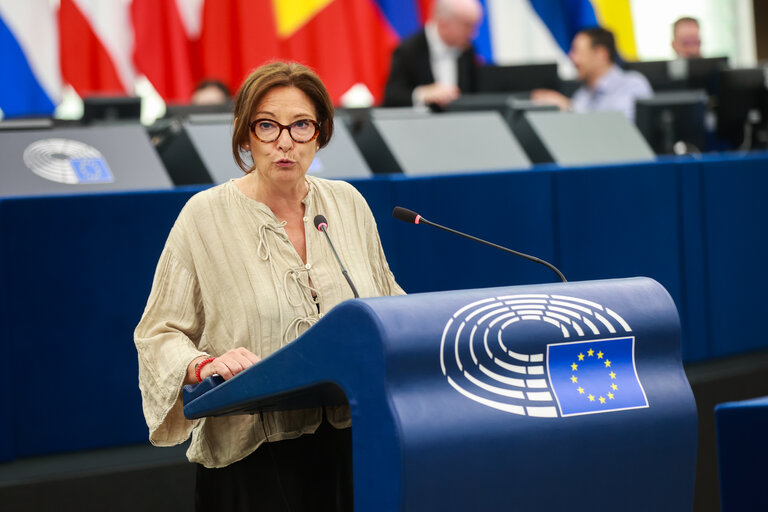 Photo 22: EP Plenary session - Institutional and political implications of the EU enlargement process and global challenges