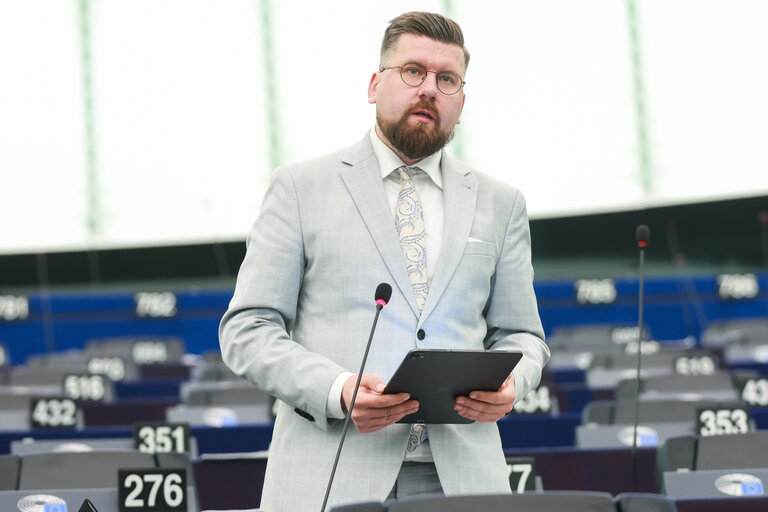 EP Plenary session - Institutional and political implications of the EU enlargement process and global challenges