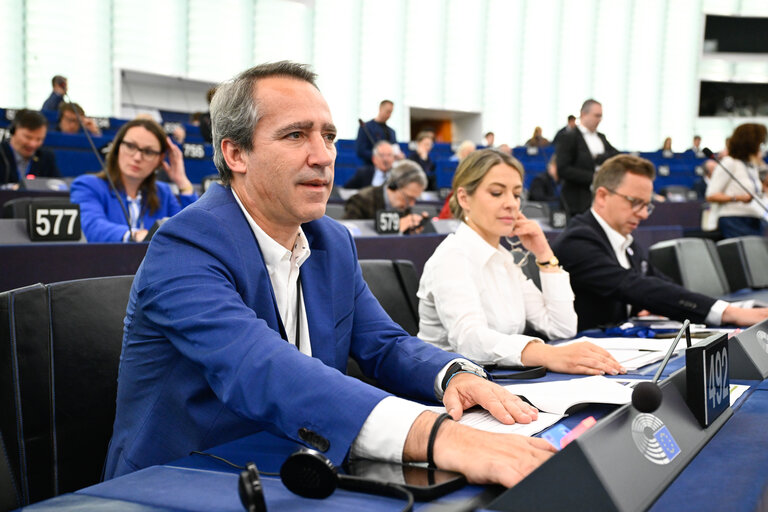 Foto 18: EP Plenary session - Voting session