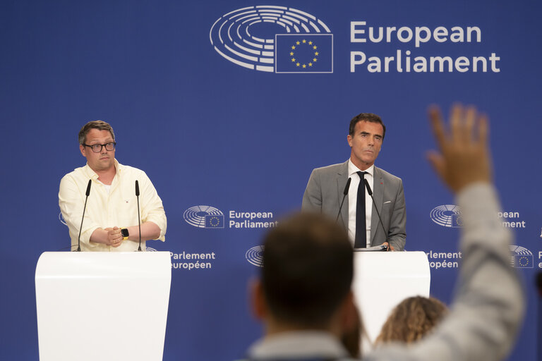 Foto 9: Press conference on the reaction to the cancellation of the last trilogue on Green Claims Directive