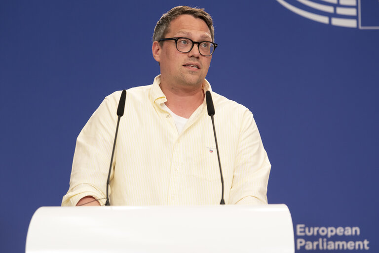 Foto 10: Press conference on the reaction to the cancellation of the last trilogue on Green Claims Directive
