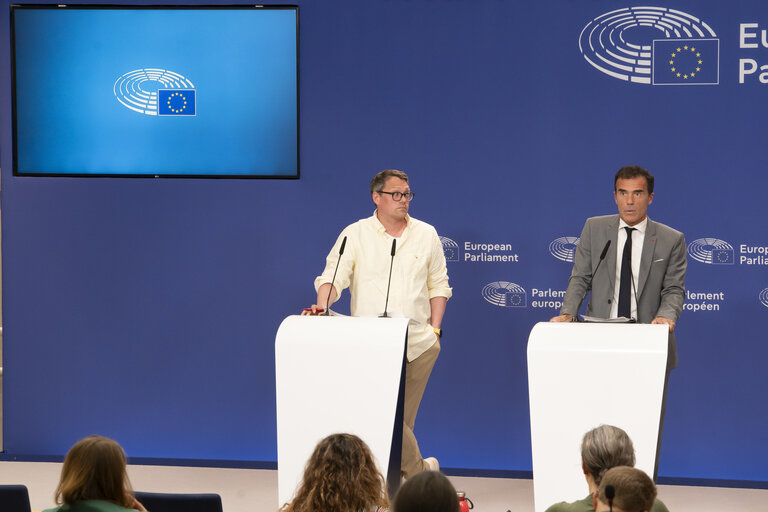 Foto 1: Press conference on the reaction to the cancellation of the last trilogue on Green Claims Directive