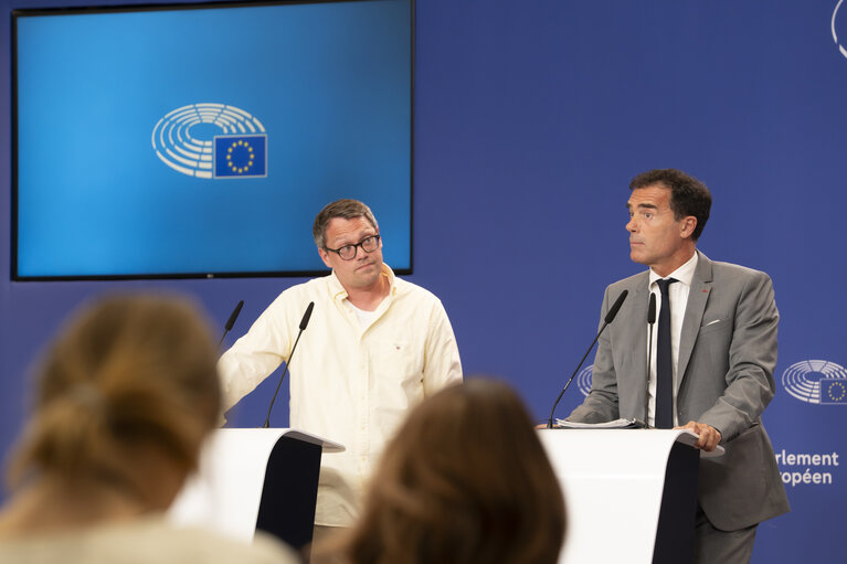Foto 4: Press conference on the reaction to the cancellation of the last trilogue on Green Claims Directive