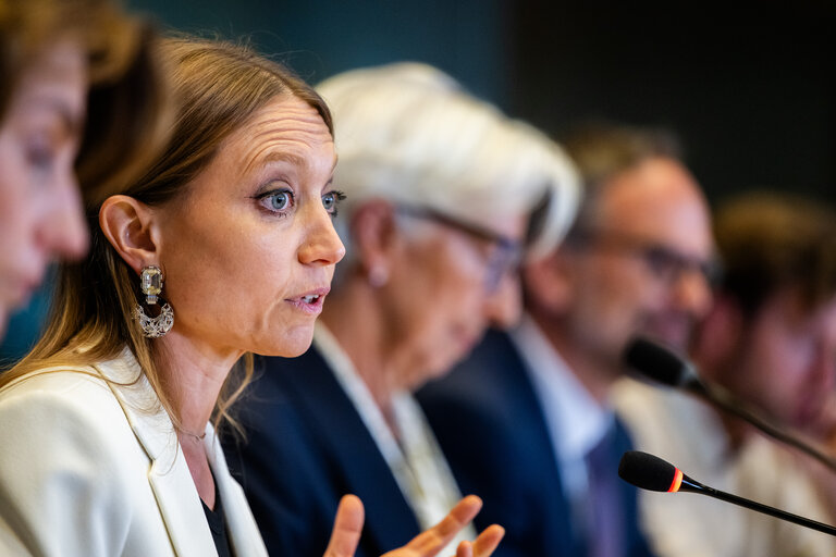 Photo 25 : ECON - Monetary Dialogue with Christine Lagarde, President of the European Central Bank
