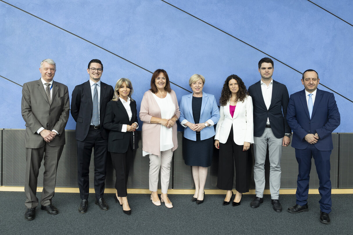 Europe's Demographic Crossroads - Exchange of views with Commissioner Dubraska SUICA