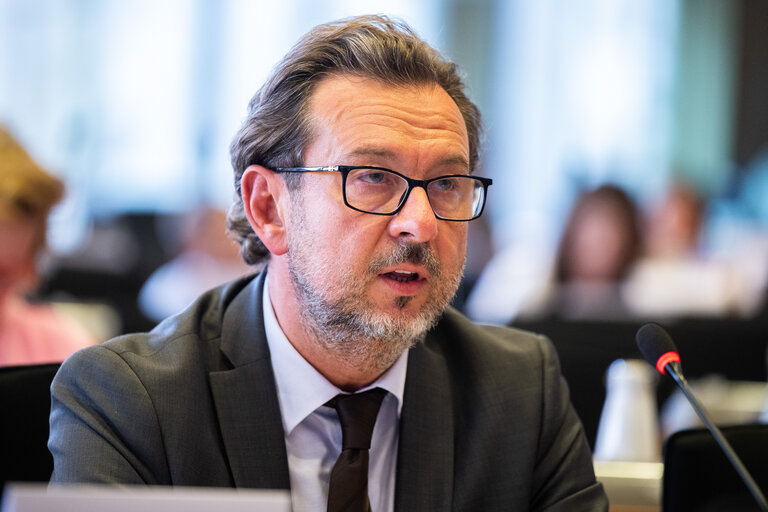 EMPL - Public hearing on ' Developing a new EU anti-poverty strategy '