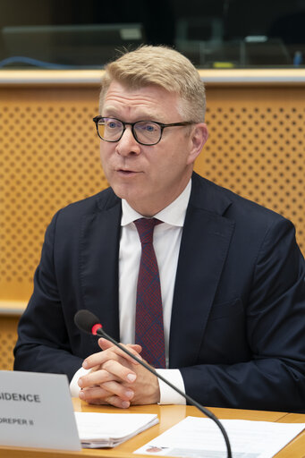 Photo 1: Danish Permanent Representative Carsten GRONBECH JENSEN meets with JURI Chair Ilhan KYUCHYUK