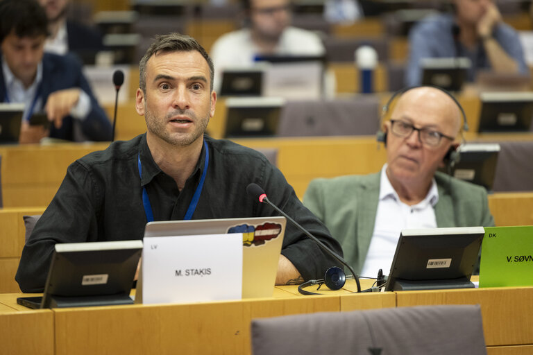 Photo 14 : SEDE - Exchange of views with Admiral Giuseppe Cavo Dragone, Chair of the NATO Military Committee