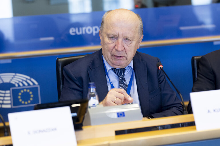 Photo 4: ITRE - Exchange of views with Andrius Kubilius, Commissioner for Defence and Space, on the Space Package and Defence Omnibus proposals