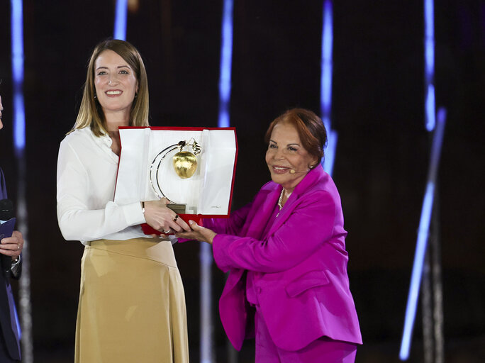Roberta METSOLA, EP President receives the ‘Mela d’Oro’ award during the 37th Edition of the Marisa Bellisario Foundation Award Ceremony