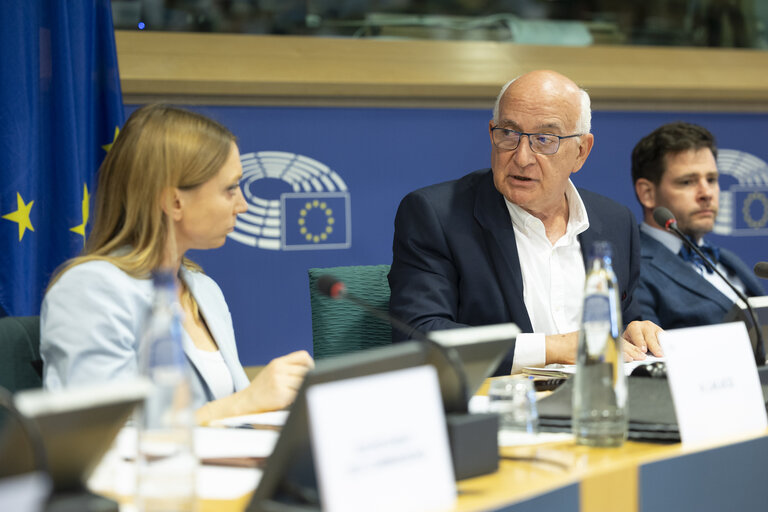Fotografie 18: ECON LIBE - Scrutiny of delegated acts and implementing measures - Exchange of views with Maria Luís Albuquerque, Commissioner for Financial Services and the Savings and Investments Union