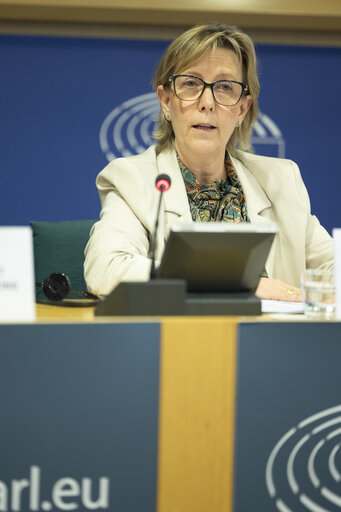 Fotografie 26: ECON LIBE - Scrutiny of delegated acts and implementing measures - Exchange of views with Maria Luís Albuquerque, Commissioner for Financial Services and the Savings and Investments Union
